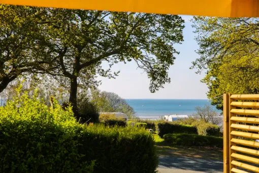 Mobil-home avec terrasse près de la plage de Kerleven à La Forêt-Fouesnant, La Forêt-Fouesnant, Camping les falaises